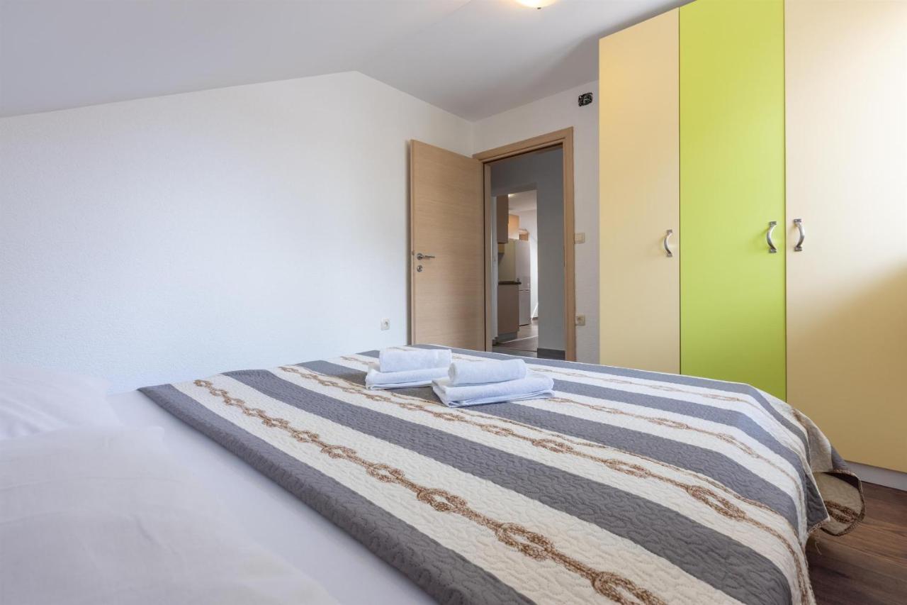 Apartments Mirela Crikvenica Luaran gambar