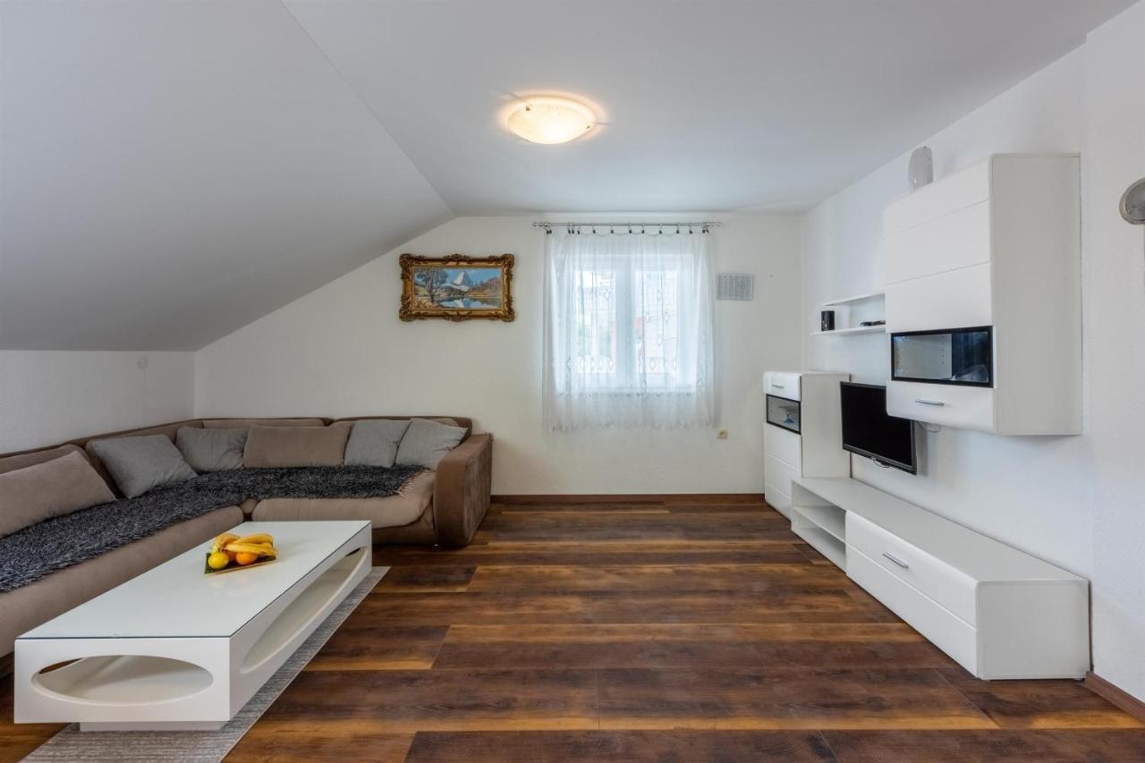 Apartments Mirela Crikvenica Luaran gambar