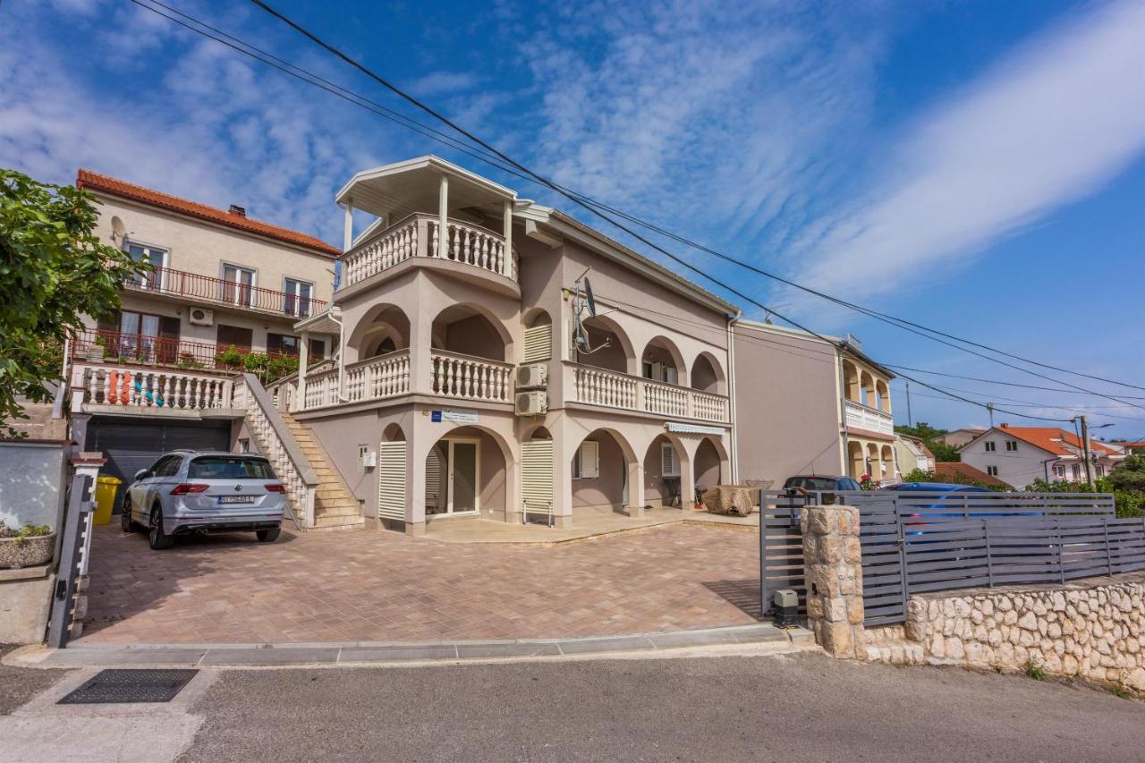 Apartments Mirela Crikvenica Luaran gambar