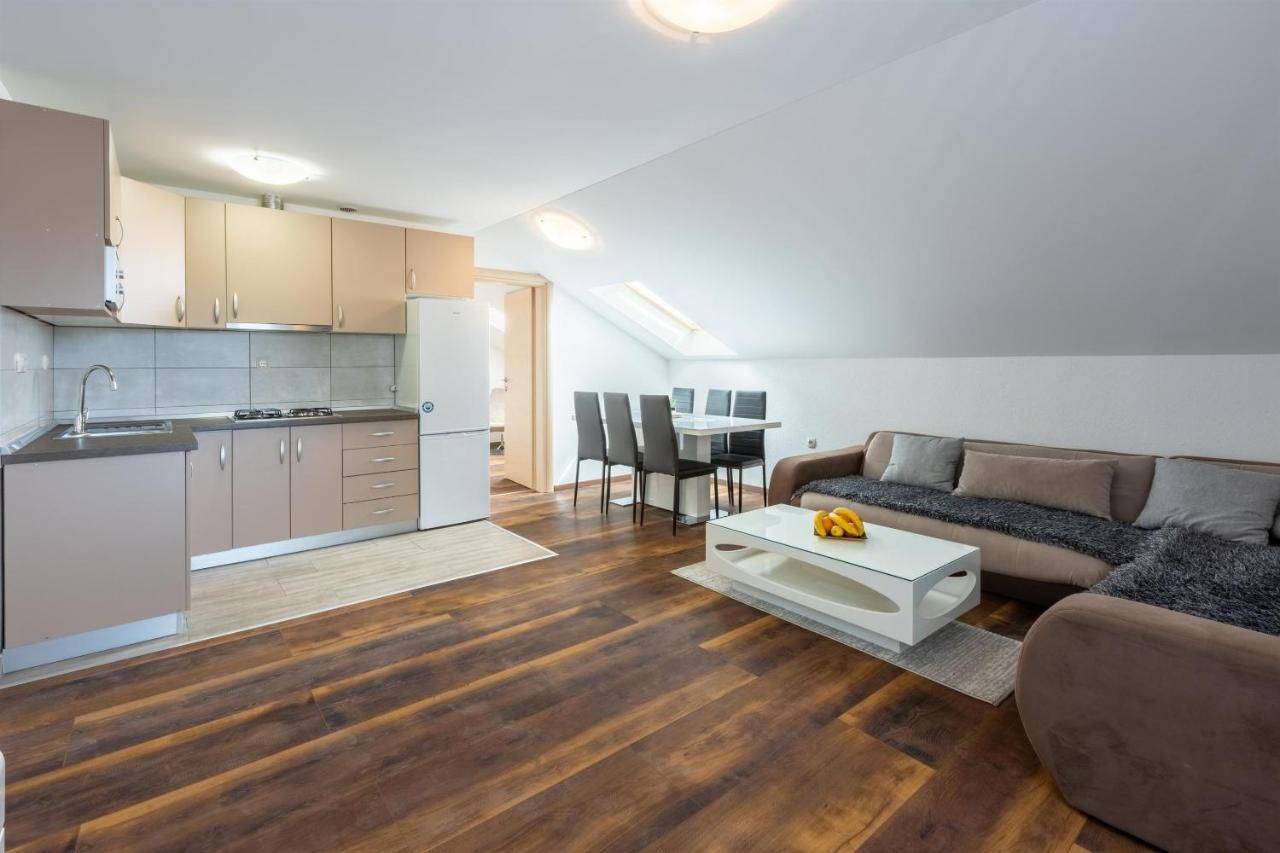 Apartments Mirela Crikvenica Luaran gambar