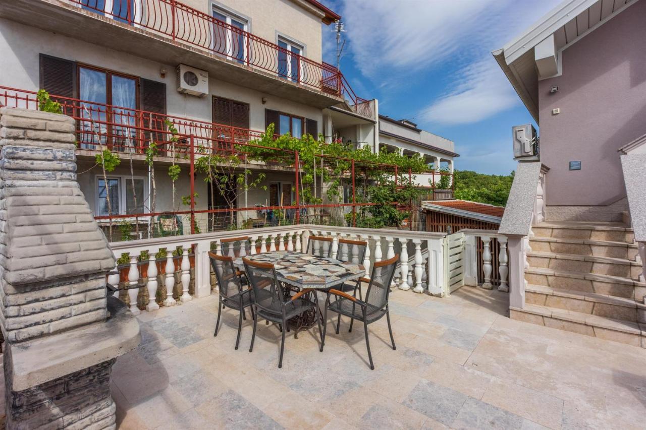 Apartments Mirela Crikvenica Luaran gambar