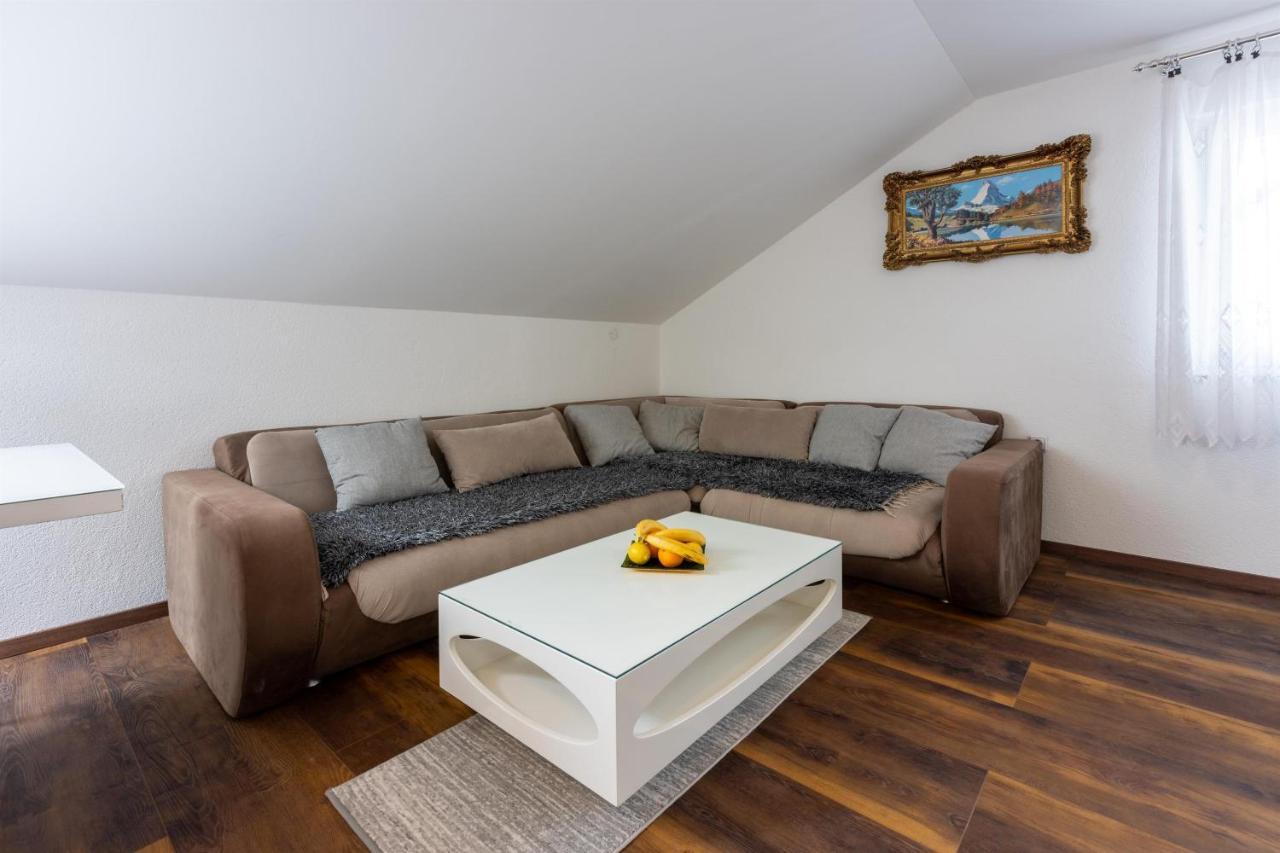 Apartments Mirela Crikvenica Luaran gambar